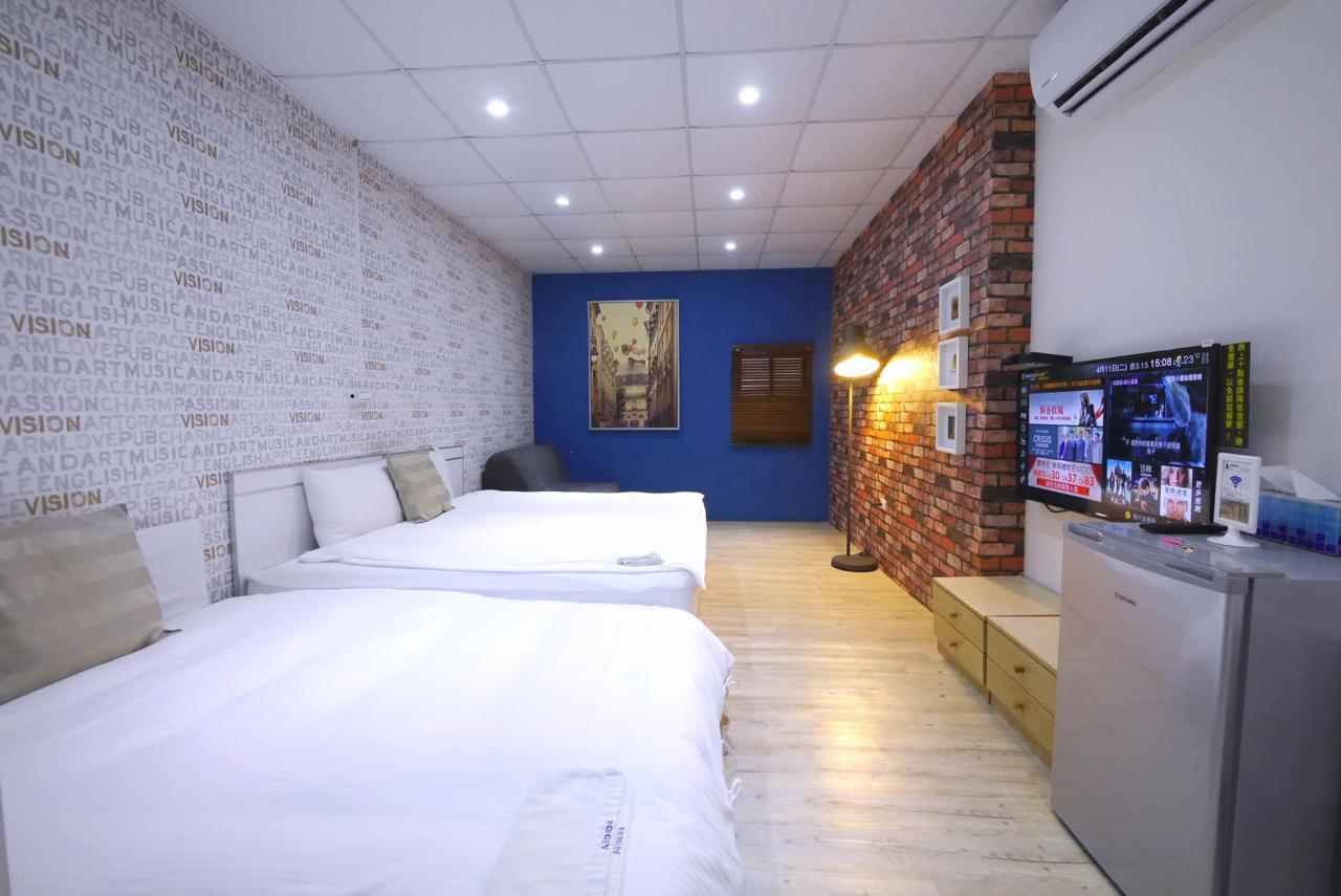 Luca Hotel Taichung Esterno foto