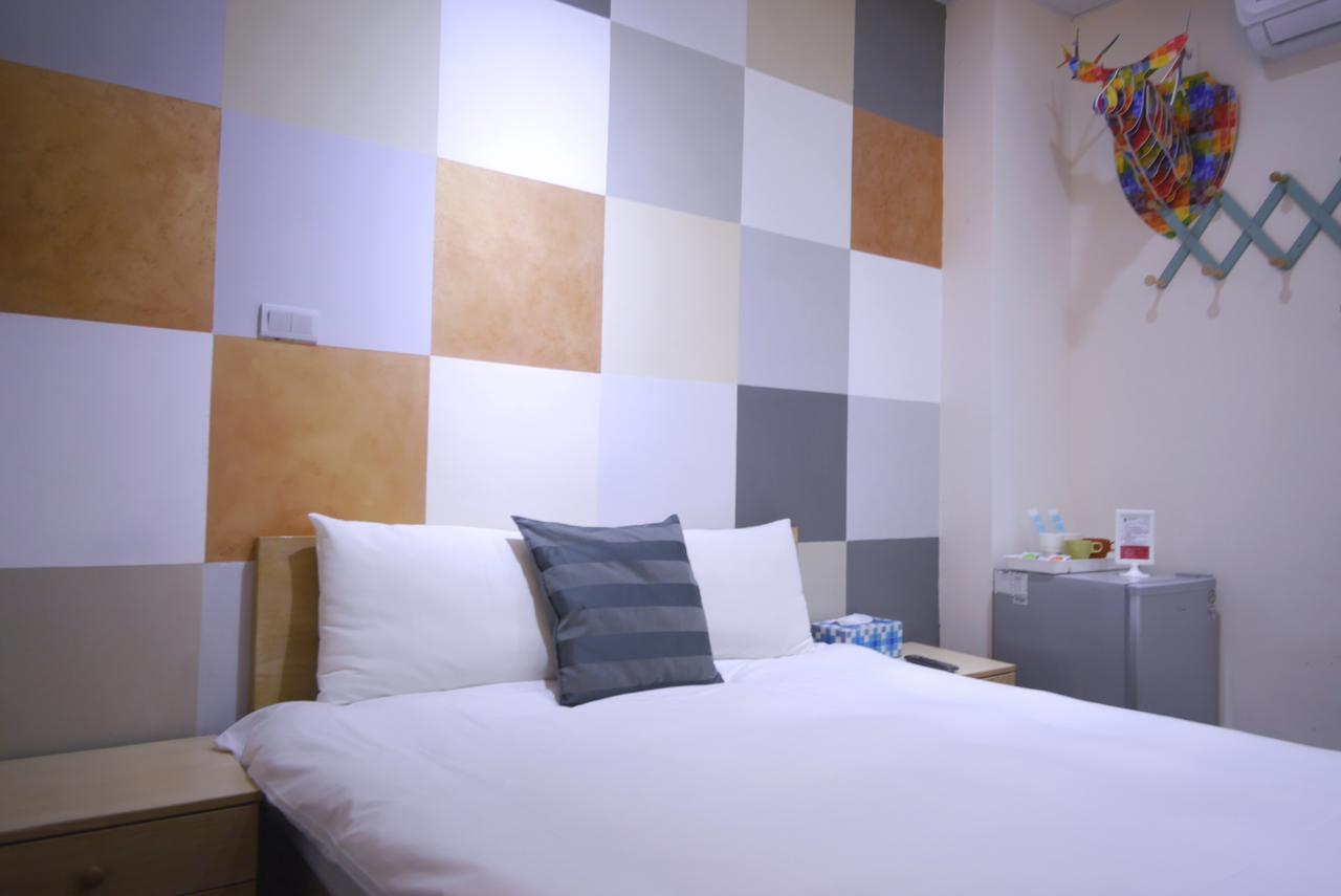 Luca Hotel Taichung Esterno foto