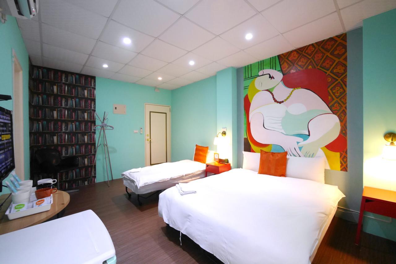 Luca Hotel Taichung Esterno foto